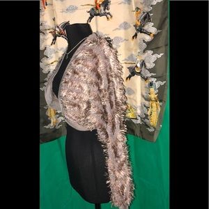 Feline shrug size small pretty like‎ new